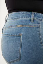 Load image into Gallery viewer, Plus High Rise Trouser Wide Leg Jeans
