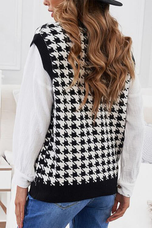 2 Colors - Houndstooth Button Front Sweater Vest Ti Amo I love you