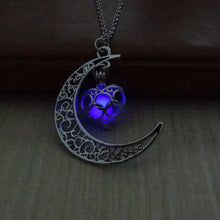 Load image into Gallery viewer, Glowing Pendant Silver Plated Chain Necklaces
