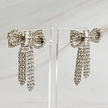 Load image into Gallery viewer, Perfectly Tied Bow Shine Earrings
