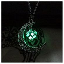 Load image into Gallery viewer, Glowing Pendant Silver Plated Chain Necklaces
