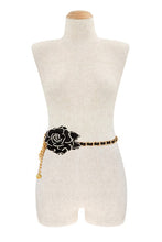 Load image into Gallery viewer, Flower Charm Accent Chain Belt
