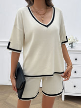 Load image into Gallery viewer, Contrast Trim V-Neck Top and Shorts Set
