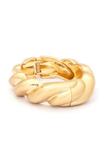 Load image into Gallery viewer, Scallop Textured Polished Hinged Bangle
