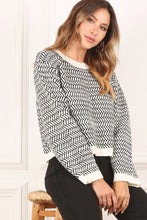 Load image into Gallery viewer, Herringbone Pattern Crew Neck Sweater
