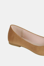 Load image into Gallery viewer, Forever Link Pointy Toe Slip On Flat Loafers
