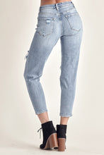 Load image into Gallery viewer, RISEN Distressed Slim Cropped Jeans
