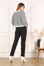 Load image into Gallery viewer, Herringbone Pattern Crew Neck Sweater
