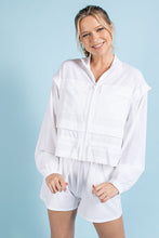 Load image into Gallery viewer, Crinkle Woven Cropped Jacket

