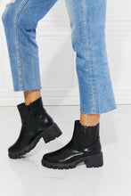 Load image into Gallery viewer, MMShoes What It Takes Lug Sole Chelsea Boots in Black
