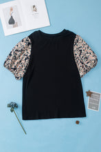 Load image into Gallery viewer, Black Daisy Printed Short Bubble Sleeve Plus Size Tunic Top
