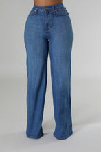 Load image into Gallery viewer, Wide Leg Jeans in Medium Wash
