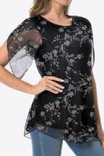 Load image into Gallery viewer, Printed Round Neck Curved Hem Blouse
