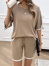 Load image into Gallery viewer, Contrast Trim Round Neck Top and Shorts Set
