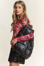 Load image into Gallery viewer, J.NNA Snap and Zipper Shiny Metallic Puffer Vest
