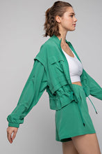Load image into Gallery viewer, Crinkle Woven Cropped Jacket

