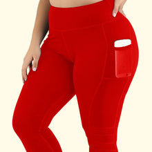 Load image into Gallery viewer, 4 Colors - Womens Plus Size - Cropped Legging Yoga Pants - Capri Leggins Ti Amo I love you
