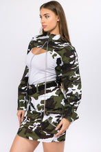 Load image into Gallery viewer, American Bazi Camouflage Cropped Jacket with Chains
