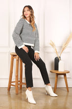 Load image into Gallery viewer, Herringbone Pattern Crew Neck Sweater
