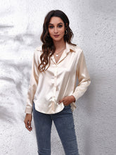 Load image into Gallery viewer, Collared Neck Buttoned Long Sleeve Shirt
