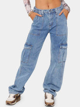 Load image into Gallery viewer, Women&#39;s Straight Jeans with Pockets
