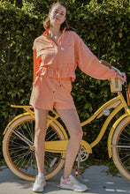 Load image into Gallery viewer, Crinkle Woven Cropped Jacket
