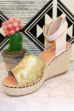 Load image into Gallery viewer, Espadrille-Platform Sequin Gold Matte Wedge
