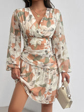 Load image into Gallery viewer, Devine Smocked Printed Long Sleeve Dress
