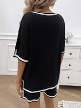 Load image into Gallery viewer, Contrast Trim V-Neck Top and Shorts Set
