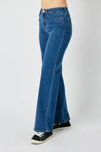 Load image into Gallery viewer, Judy Blue Full Size High Rise Straight Jeans
