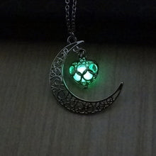 Load image into Gallery viewer, Glowing Pendant Silver Plated Chain Necklaces

