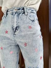 Load image into Gallery viewer, Distressed Star Straight Jeans with Pockets
