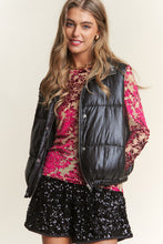 Load image into Gallery viewer, J.NNA Snap and Zipper Shiny Metallic Puffer Vest
