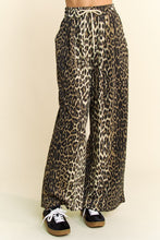 Load image into Gallery viewer, Davi &amp; Dani Leopard Wide Leg Pants
