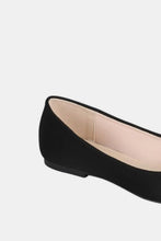 Load image into Gallery viewer, Forever Link Pointy Toe Slip On Flat Loafers
