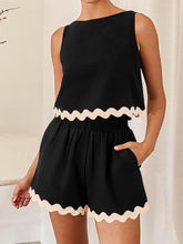 Load image into Gallery viewer, Contrast Trim Sleeveless Top and Shorts Set
