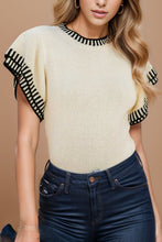 Load image into Gallery viewer, Contrast Trim Round Neck Short Sleeve Knit Top
