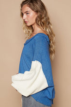 Load image into Gallery viewer, POL Exposed Seam Contrast V-Neck Lantern Sleeve Sweater
