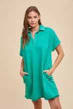 Load image into Gallery viewer, Annie Wear Mineral Washed Johnny Collar Short Sleeve Dress
