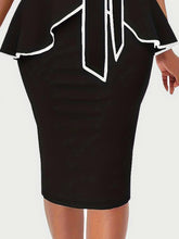 Load image into Gallery viewer, Plus Size Cutout Contrast Sleeveless Dress
