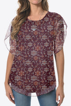 Load image into Gallery viewer, Printed Round Neck Curved Hem Blouse
