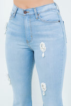 Load image into Gallery viewer, Perla Bell Bottom Jeans in Light Wash
