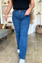 Load image into Gallery viewer, Judy Blue Full Size High Rise Straight Jeans
