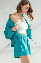Load image into Gallery viewer, Crinkle Woven Cropped Jacket
