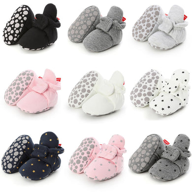 Infant / Newborn Baby / Toddler -  Girls / Boys - Sock Shoes -  First Walkers Booties - Cotton Soft Comfortable - Anti-slip Warm Crib Shoes Ti Amo I love you