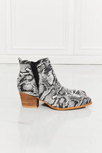 Load image into Gallery viewer, MMShoes Back At It Point Toe Bootie in Snakeskin Ti Amo I love you
