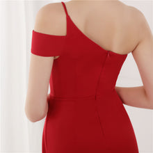 Load image into Gallery viewer, Toast Dress Bride Long Sleeveless Red Appreciation Dinner Slim Fit Fishtail Wedding Dress
