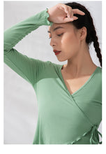 Load image into Gallery viewer, Tight Workout Clothes Women Solid Color Sports Top Running Long Sleeve T Shirt Outer Wear Elastic Yoga Clothes Autumn
