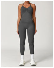 Load image into Gallery viewer, Sollinarry Seamless Yoga Vest Tight Breathable Pleated Sports Vest Casual Running Fitness Top
