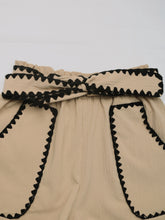 Load image into Gallery viewer, Womens Pocket Summer Clothing Lace up Casual Contrast Color Trim Shorts
